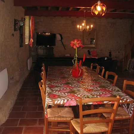 La Ferme De Montigny Asnieres-en-Bessin